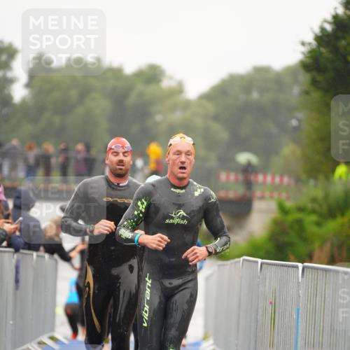 30.08.2026 - Elbe Triathlon Hamburg LAZAROV Photography http://msf.ph/oto/10031378 30.08.2026 08:36:39 Schwimmen 244, 307, 308, 326, 328, 360, 388 meine-sportfotos.de