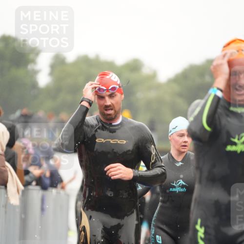 30.08.2026 - Elbe Triathlon Hamburg LAZAROV Photography http://msf.ph/oto/10031392 30.08.2026 08:36:40 Schwimmen 244, 307, 308, 326, 328, 335, 360, 388 meine-sportfotos.de
