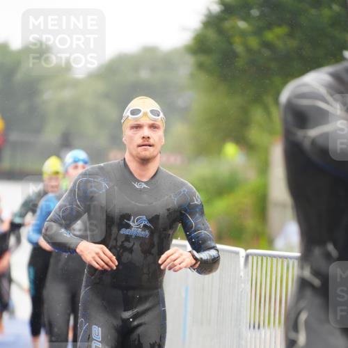 30.08.2026 - Elbe Triathlon Hamburg LAZAROV Photography http://msf.ph/oto/10031412 30.08.2026 08:36:44 Schwimmen 244, 268, 290, 307, 308, 326, 328, 335, 360, 382, 388 meine-sportfotos.de