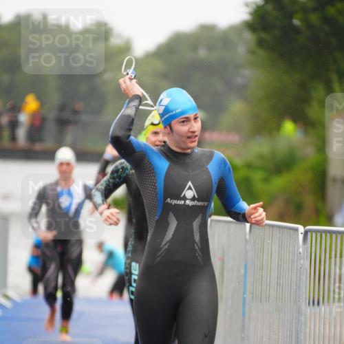 30.08.2026 - Elbe Triathlon Hamburg LAZAROV Photography http://msf.ph/oto/10031423 30.08.2026 08:36:46 Schwimmen 244, 268, 290, 307, 308, 326, 328, 335, 382, 388 meine-sportfotos.de