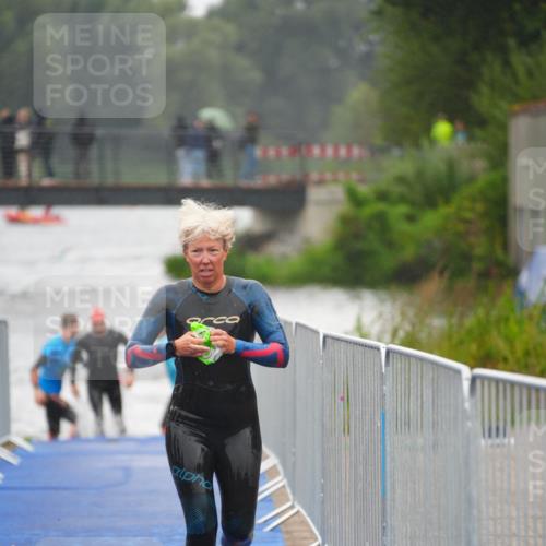 30.08.2026 - Elbe Triathlon Hamburg LAZAROV Photography http://msf.ph/oto/10031507 30.08.2026 08:37:08 Schwimmen 272, 349, 372 meine-sportfotos.de