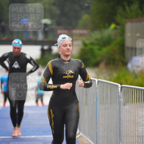30.08.2026 - Elbe Triathlon Hamburg LAZAROV Photography http://msf.ph/oto/10031811 30.08.2026 08:38:41 Schwimmen 262, 286, 359, 366 meine-sportfotos.de