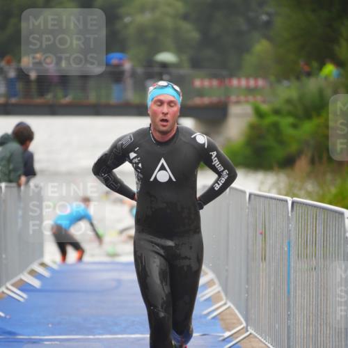 30.08.2026 - Elbe Triathlon Hamburg LAZAROV Photography http://msf.ph/oto/10031819 30.08.2026 08:38:42 Schwimmen 262, 286, 359, 366 meine-sportfotos.de