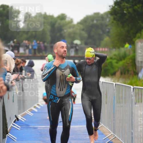 30.08.2026 - Elbe Triathlon Hamburg LAZAROV Photography http://msf.ph/oto/10031855 30.08.2026 08:39:04 Schwimmen 251, 255, 275, 284, 353 meine-sportfotos.de