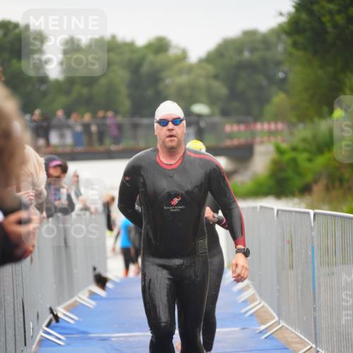 30.08.2026 - Elbe Triathlon Hamburg LAZAROV Photography http://msf.ph/oto/10031986 30.08.2026 08:39:37 Schwimmen 263, 285, 297, 347, 380, 411 meine-sportfotos.de