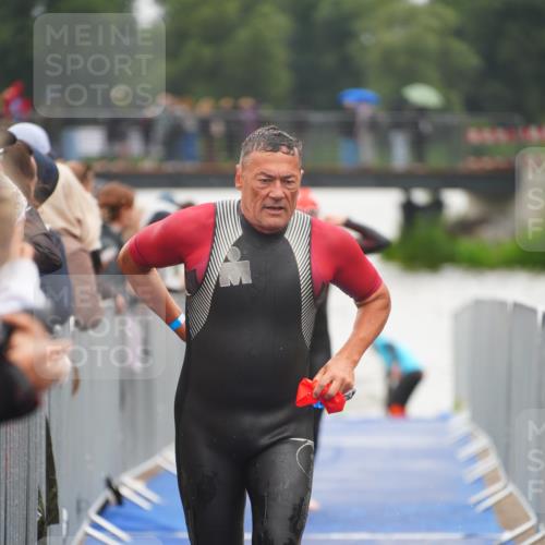 30.08.2026 - Elbe Triathlon Hamburg LAZAROV Photography http://msf.ph/oto/10032083 30.08.2026 08:40:18 Schwimmen 274, 287, 314, 315, 341, 375 meine-sportfotos.de