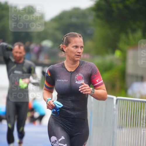 30.08.2026 - Elbe Triathlon Hamburg LAZAROV Photography http://msf.ph/oto/10032140 30.08.2026 08:40:39 Schwimmen 258, 288, 343, 383 meine-sportfotos.de