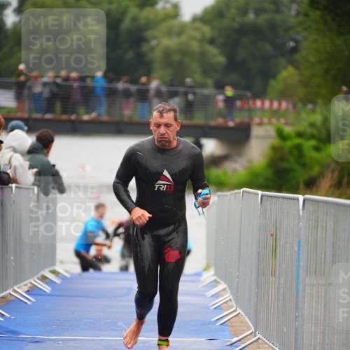 30.08.2026 - Elbe Triathlon Hamburg LAZAROV Photography http://msf.ph/oto/10032527 30.08.2026 08:42:53 Schwimmen 289, 293 meine-sportfotos.de