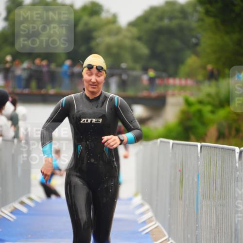 30.08.2026 - Elbe Triathlon Hamburg LAZAROV Photography http://msf.ph/oto/10032571 30.08.2026 08:43:07 Schwimmen 249, 289, 352, 362 meine-sportfotos.de