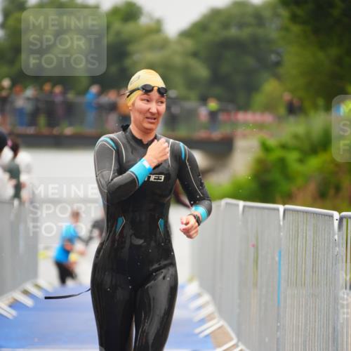 30.08.2026 - Elbe Triathlon Hamburg LAZAROV Photography http://msf.ph/oto/10032573 30.08.2026 08:43:07 Schwimmen 249, 289, 352, 362 meine-sportfotos.de