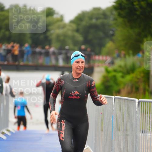 30.08.2026 - Elbe Triathlon Hamburg LAZAROV Photography http://msf.ph/oto/10032584 30.08.2026 08:43:10 Schwimmen 249, 352, 362 meine-sportfotos.de