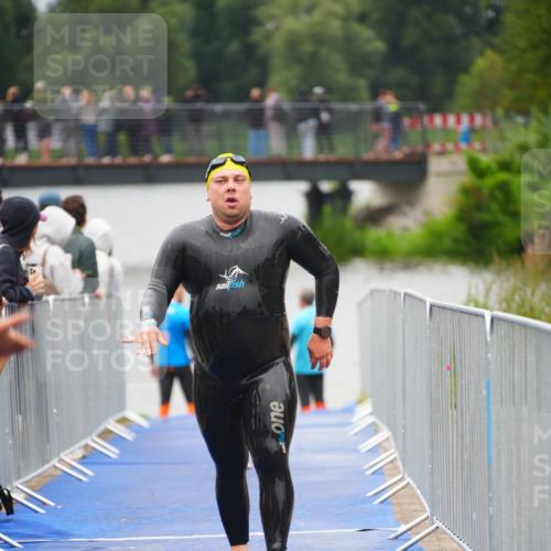 30.08.2026 - Elbe Triathlon Hamburg LAZAROV Photography http://msf.ph/oto/10032640 30.08.2026 08:43:29 Schwimmen 267, 283, 319, 381 meine-sportfotos.de