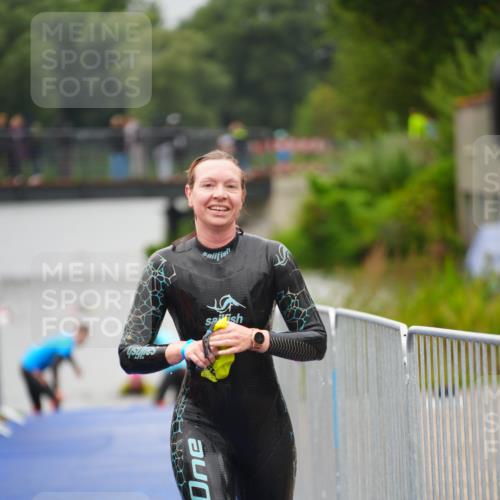 30.08.2026 - Elbe Triathlon Hamburg LAZAROV Photography http://msf.ph/oto/10032663 30.08.2026 08:43:35 Schwimmen 283, 319, 381 meine-sportfotos.de