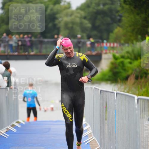 30.08.2026 - Elbe Triathlon Hamburg LAZAROV Photography http://msf.ph/oto/10032674 30.08.2026 08:43:51 Schwimmen 303 meine-sportfotos.de