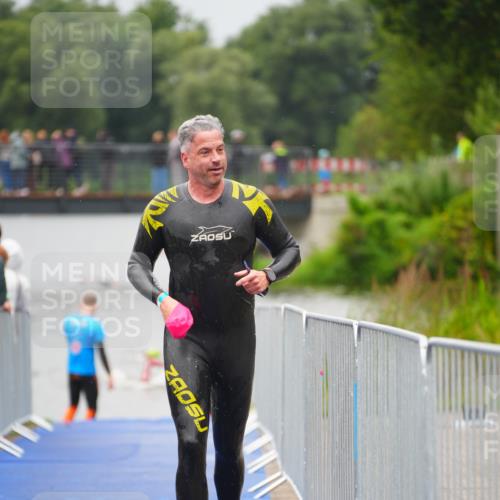 30.08.2026 - Elbe Triathlon Hamburg LAZAROV Photography http://msf.ph/oto/10032676 30.08.2026 08:43:51 Schwimmen 303 meine-sportfotos.de