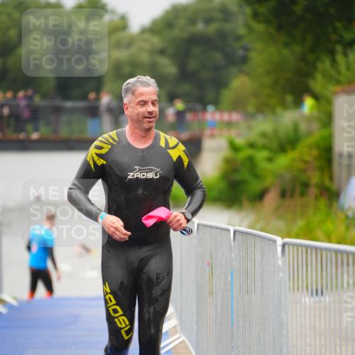 30.08.2026 - Elbe Triathlon Hamburg LAZAROV Photography http://msf.ph/oto/10032681 30.08.2026 08:43:52 Schwimmen 303 meine-sportfotos.de