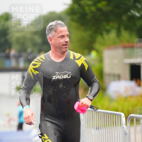 30.08.2026 - Elbe Triathlon Hamburg LAZAROV Photography http://msf.ph/oto/10032692 30.08.2026 08:43:53 Schwimmen 303 meine-sportfotos.de
