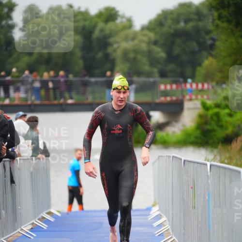 30.08.2026 - Elbe Triathlon Hamburg LAZAROV Photography http://msf.ph/oto/10032725 30.08.2026 08:44:17 Schwimmen 276, 445 meine-sportfotos.de