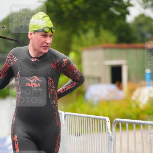 30.08.2026 - Elbe Triathlon Hamburg LAZAROV Photography http://msf.ph/oto/10032739 30.08.2026 08:44:20 Schwimmen 276, 445 meine-sportfotos.de