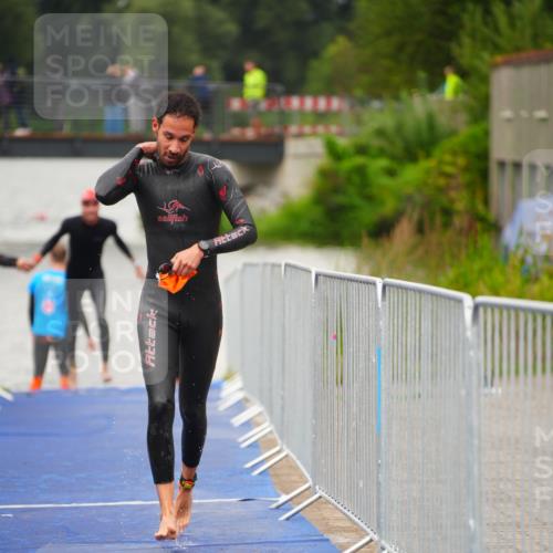 30.08.2026 - Elbe Triathlon Hamburg LAZAROV Photography http://msf.ph/oto/10032750 30.08.2026 08:45:07 Schwimmen 320 meine-sportfotos.de