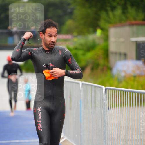 30.08.2026 - Elbe Triathlon Hamburg LAZAROV Photography http://msf.ph/oto/10032761 30.08.2026 08:45:08 Schwimmen 320 meine-sportfotos.de