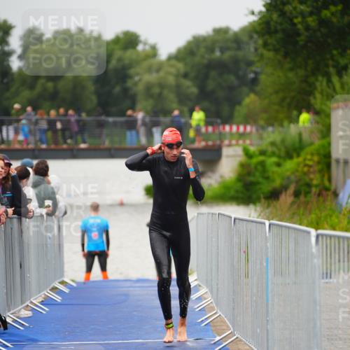 30.08.2026 - Elbe Triathlon Hamburg LAZAROV Photography http://msf.ph/oto/10032769 30.08.2026 08:45:12 Schwimmen 282, 320 meine-sportfotos.de