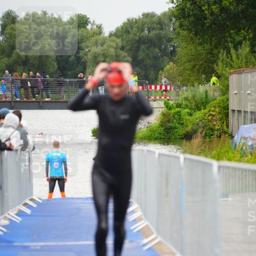 30.08.2026 - Elbe Triathlon Hamburg LAZAROV Photography http://msf.ph/oto/10032774 30.08.2026 08:45:13 Schwimmen 282, 320 meine-sportfotos.de