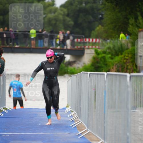 30.08.2026 - Elbe Triathlon Hamburg LAZAROV Photography http://msf.ph/oto/10032796 30.08.2026 08:46:05 Schwimmen 330 meine-sportfotos.de