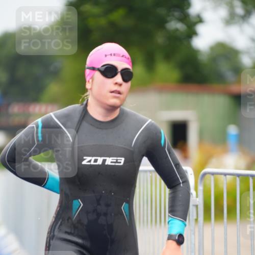 30.08.2026 - Elbe Triathlon Hamburg LAZAROV Photography http://msf.ph/oto/10032825 30.08.2026 08:46:09 Schwimmen 330 meine-sportfotos.de