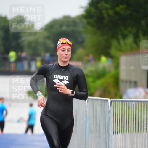 30.08.2026 - Elbe Triathlon Hamburg LAZAROV Photography http://msf.ph/oto/10032849 30.08.2026 08:46:24 Schwimmen 331 meine-sportfotos.de
