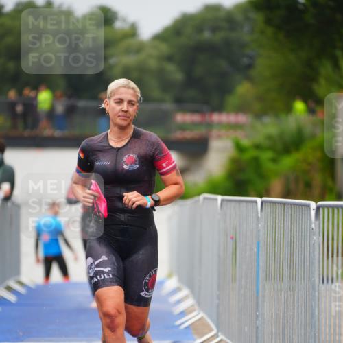 30.08.2026 - Elbe Triathlon Hamburg LAZAROV Photography http://msf.ph/oto/10032896 30.08.2026 08:46:59 Schwimmen 336, 392, 421 meine-sportfotos.de