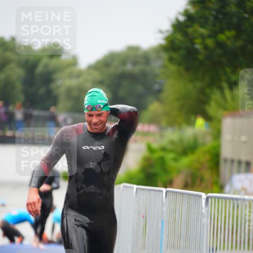 30.08.2026 - Elbe Triathlon Hamburg LAZAROV Photography http://msf.ph/oto/10032938 30.08.2026 08:47:25 Schwimmen 433 meine-sportfotos.de