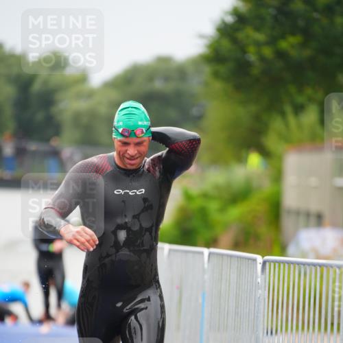 30.08.2026 - Elbe Triathlon Hamburg LAZAROV Photography http://msf.ph/oto/10032941 30.08.2026 08:47:25 Schwimmen 433 meine-sportfotos.de