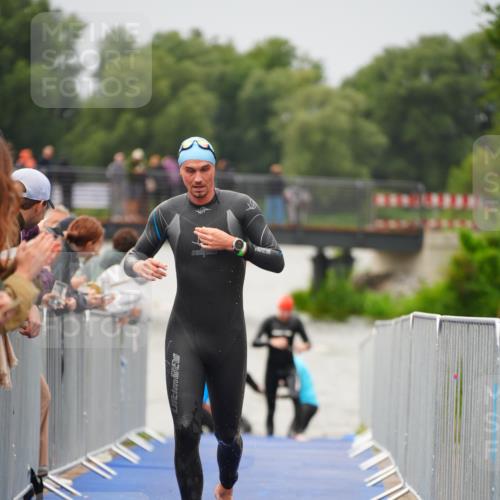 30.08.2026 - Elbe Triathlon Hamburg LAZAROV Photography http://msf.ph/oto/10032977 30.08.2026 08:47:42 Schwimmen 412, 432, 502 meine-sportfotos.de