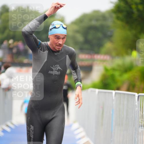 30.08.2026 - Elbe Triathlon Hamburg LAZAROV Photography http://msf.ph/oto/10032989 30.08.2026 08:47:44 Schwimmen 412, 432, 502 meine-sportfotos.de