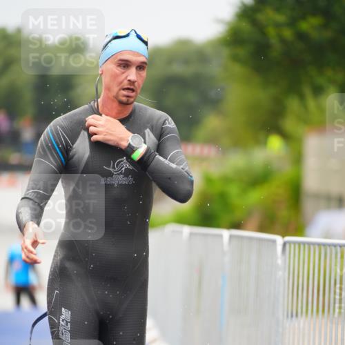 30.08.2026 - Elbe Triathlon Hamburg LAZAROV Photography http://msf.ph/oto/10032992 30.08.2026 08:47:44 Schwimmen 412, 432, 502 meine-sportfotos.de