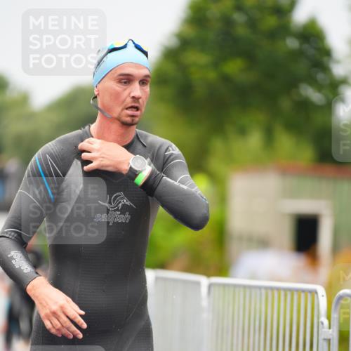 30.08.2026 - Elbe Triathlon Hamburg LAZAROV Photography http://msf.ph/oto/10032994 30.08.2026 08:47:45 Schwimmen 412, 432, 502 meine-sportfotos.de