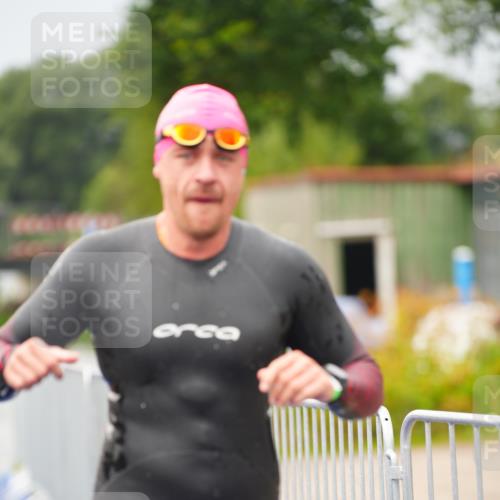 30.08.2026 - Elbe Triathlon Hamburg LAZAROV Photography http://msf.ph/oto/10033019 30.08.2026 08:47:55 Schwimmen 264, 432, 485 meine-sportfotos.de