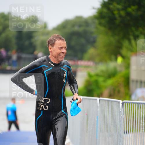 30.08.2026 - Elbe Triathlon Hamburg LAZAROV Photography http://msf.ph/oto/10033033 30.08.2026 08:48:04 Schwimmen 264, 266, 485 meine-sportfotos.de