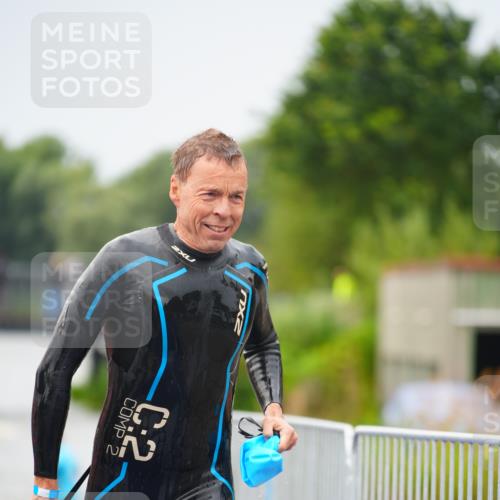 30.08.2026 - Elbe Triathlon Hamburg LAZAROV Photography http://msf.ph/oto/10033039 30.08.2026 08:48:04 Schwimmen 264, 266, 485 meine-sportfotos.de