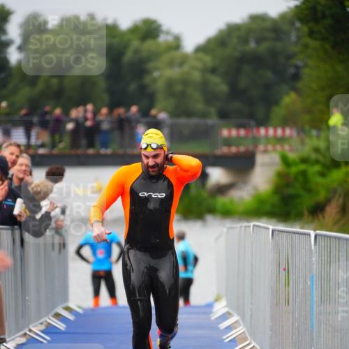 30.08.2026 - Elbe Triathlon Hamburg LAZAROV Photography http://msf.ph/oto/10033114 30.08.2026 08:48:51 Schwimmen 470 meine-sportfotos.de