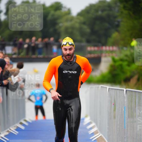 30.08.2026 - Elbe Triathlon Hamburg LAZAROV Photography http://msf.ph/oto/10033120 30.08.2026 08:48:52 Schwimmen 470 meine-sportfotos.de