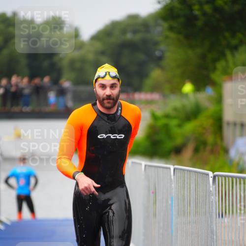 30.08.2026 - Elbe Triathlon Hamburg LAZAROV Photography http://msf.ph/oto/10033127 30.08.2026 08:48:53 Schwimmen 470 meine-sportfotos.de