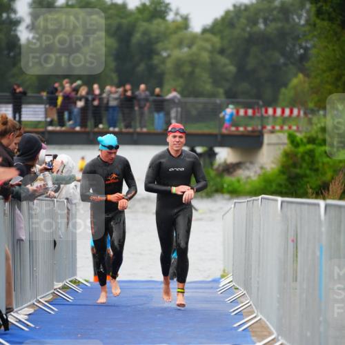30.08.2026 - Elbe Triathlon Hamburg LAZAROV Photography http://msf.ph/oto/10033138 30.08.2026 08:49:18 Schwimmen 398, 466 meine-sportfotos.de