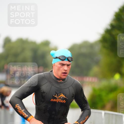 30.08.2026 - Elbe Triathlon Hamburg LAZAROV Photography http://msf.ph/oto/10033168 30.08.2026 08:49:22 Schwimmen 398, 466 meine-sportfotos.de