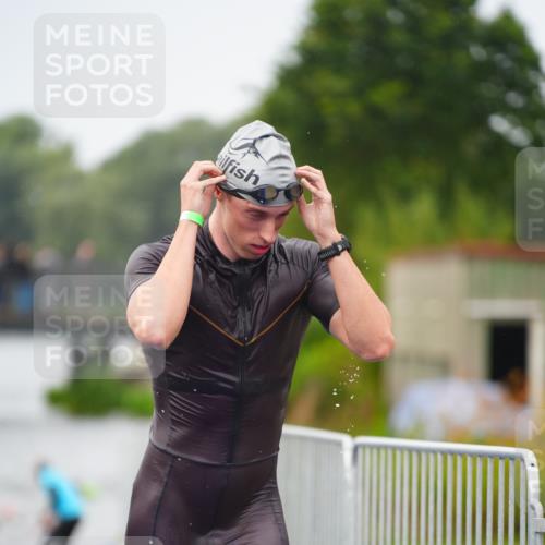 30.08.2026 - Elbe Triathlon Hamburg LAZAROV Photography http://msf.ph/oto/10033192 30.08.2026 08:49:41 Schwimmen 397 meine-sportfotos.de
