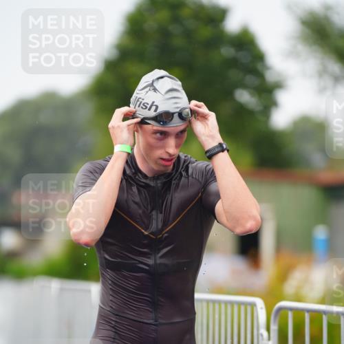 30.08.2026 - Elbe Triathlon Hamburg LAZAROV Photography http://msf.ph/oto/10033194 30.08.2026 08:49:41 Schwimmen 397 meine-sportfotos.de