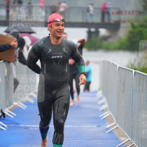 30.08.2026 - Elbe Triathlon Hamburg LAZAROV Photography http://msf.ph/oto/10033448 30.08.2026 08:51:00 Schwimmen 484, 527, 689, 916 meine-sportfotos.de