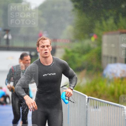 30.08.2026 - Elbe Triathlon Hamburg LAZAROV Photography http://msf.ph/oto/10033523 30.08.2026 08:51:38 Schwimmen 248, 394, 464 meine-sportfotos.de