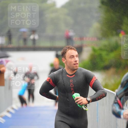 30.08.2026 - Elbe Triathlon Hamburg LAZAROV Photography http://msf.ph/oto/10033545 30.08.2026 08:51:41 Schwimmen 248, 394, 464 meine-sportfotos.de